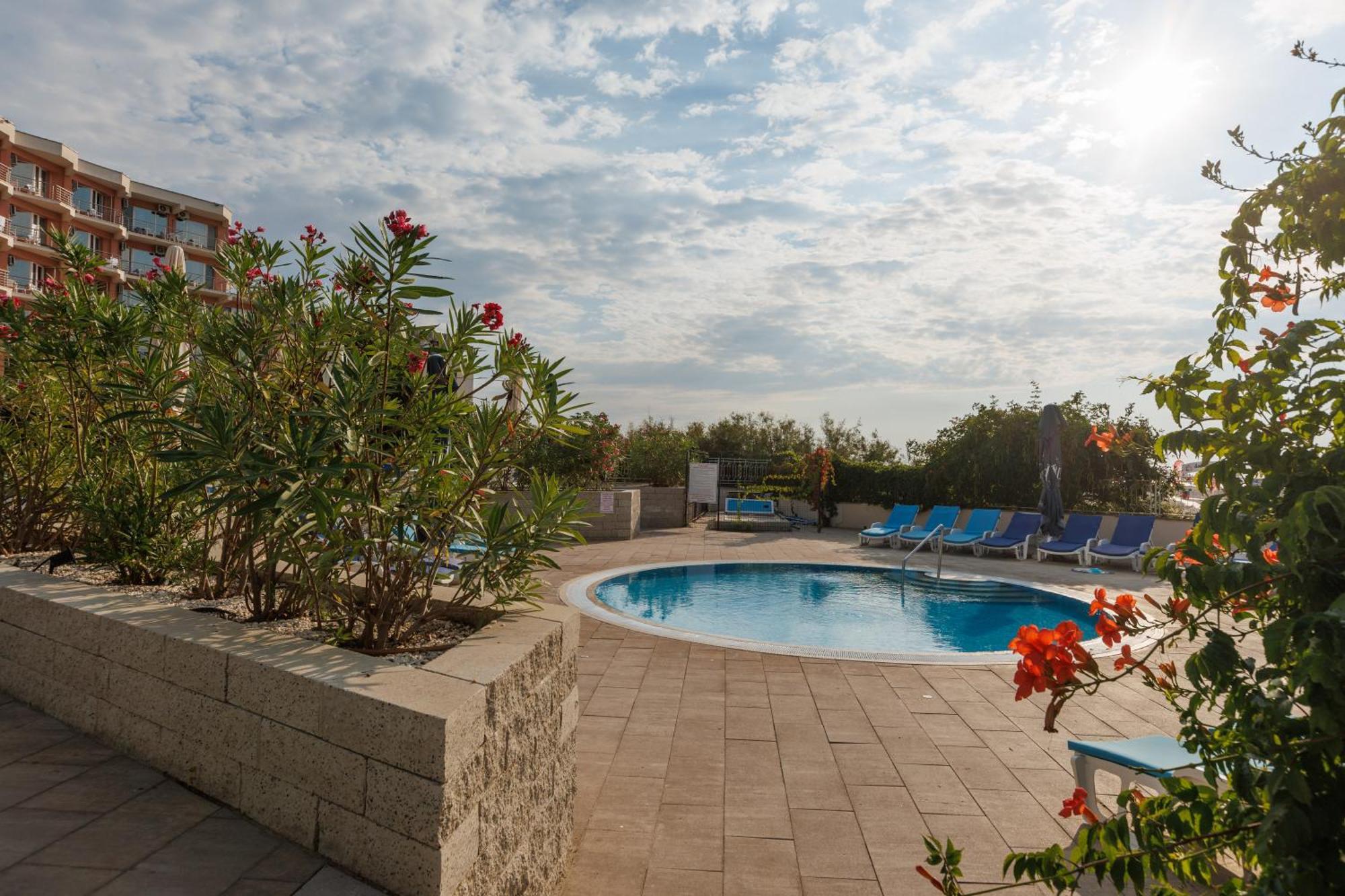 Hotel Amiral Мамая Екстер'єр фото