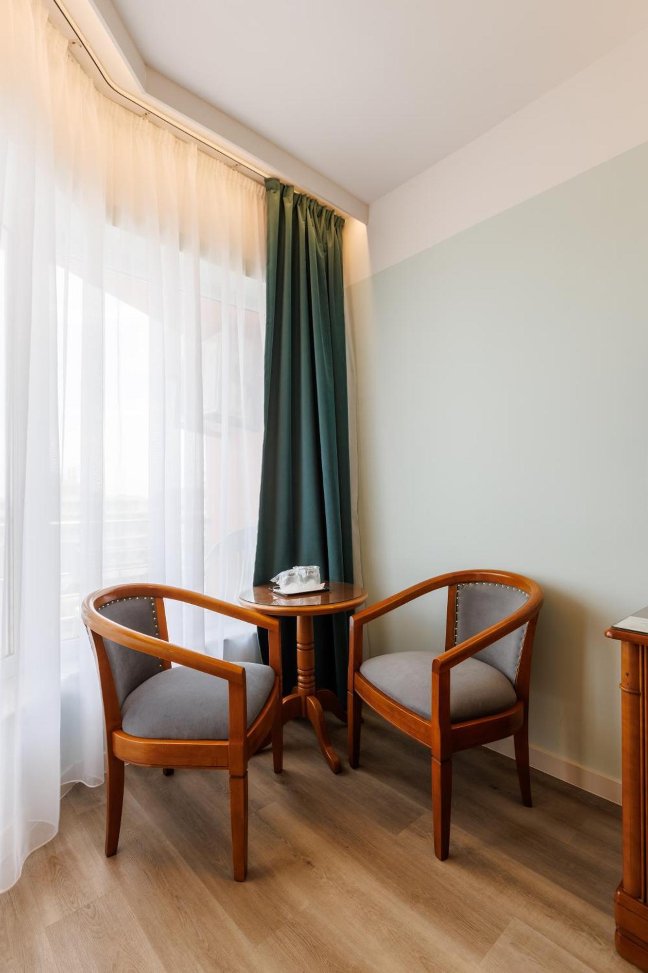 Hotel Amiral Мамая Екстер'єр фото