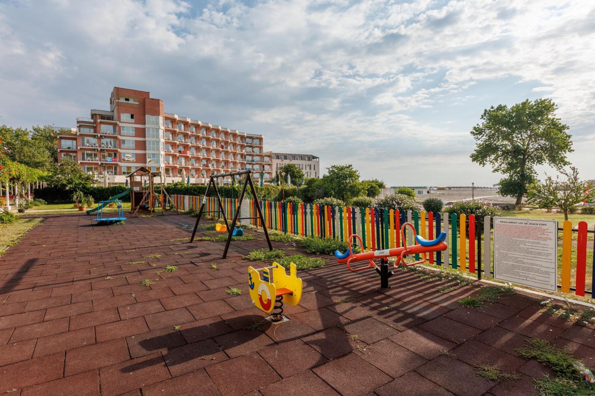 Hotel Amiral Мамая Екстер'єр фото