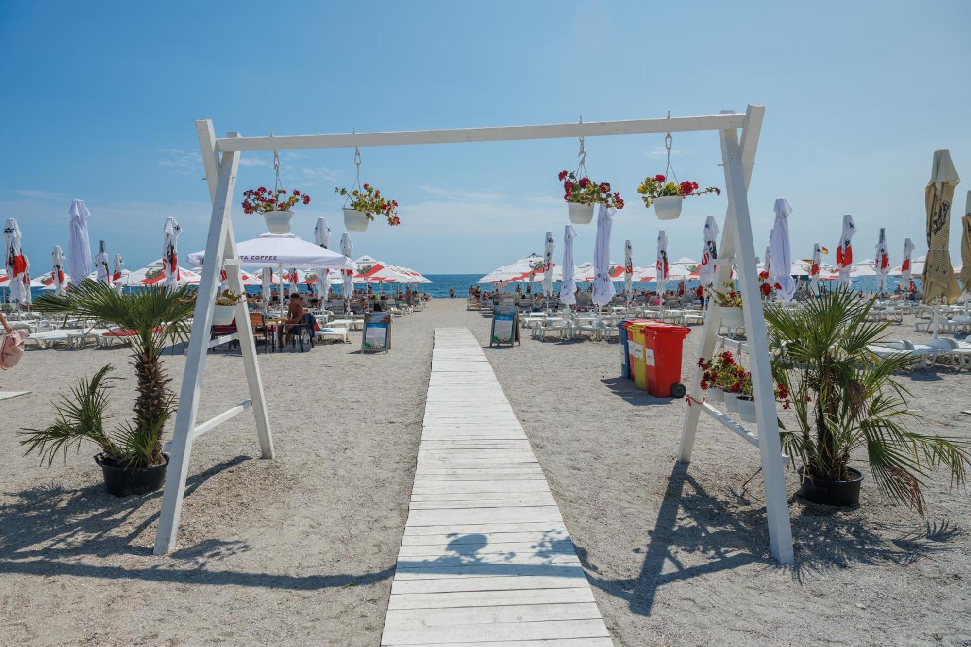 Hotel Amiral Мамая Екстер'єр фото